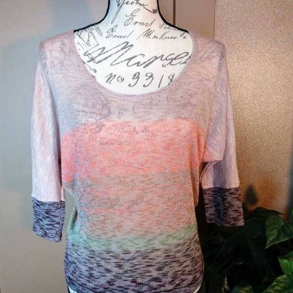 American Rag Earth Tone Scoop Neck Tee Shirt Size Medium - Picture 2 of 8